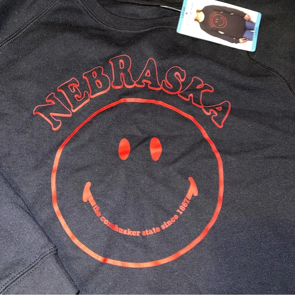 State of Mine Women’s Black Nebraska Smile Logo Sweatshirt Large Emoji - Picture 2 of 6